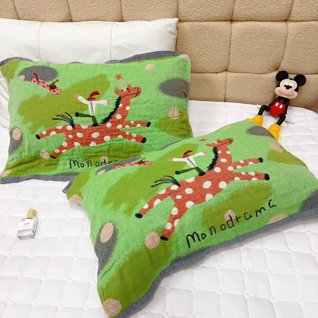 新款直销新款枕巾全棉美拉德色系轻奢极简大眼全棉纱布枕头巾卡通