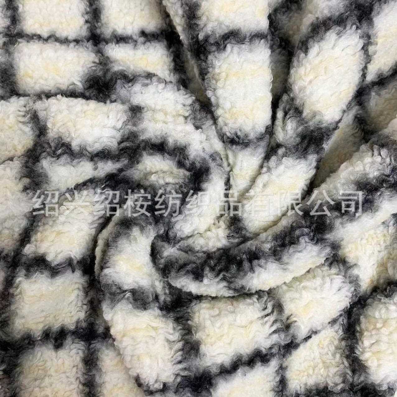 新款直销几何格子印花麦穗绒布 秋冬羊羔绒保暖绒国潮服装面料
