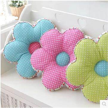 新款直销花朵形靠垫抱枕 纯棉布艺抱枕含芯 椅垫 外贸可爱靠枕腰