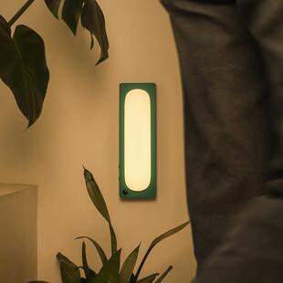 新款直销MUID条形感应灯书桌鞋柜衣橱走道自动亮起夜感应灯无线充