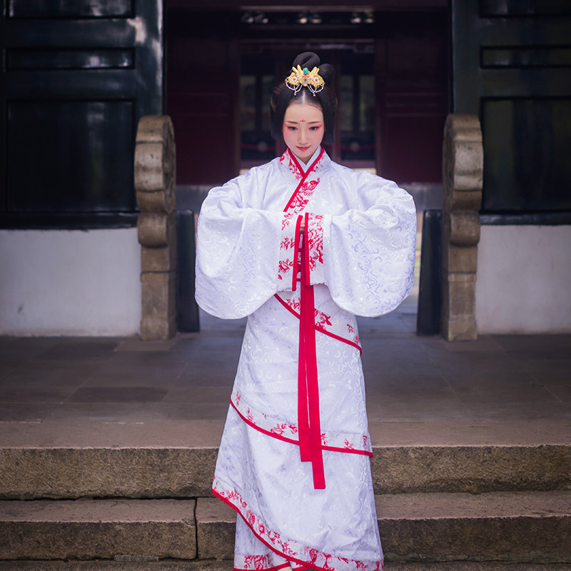 布许战国袍传统汉服女装红花瓷琵琶袖三绕曲裾深衣交领秦汉非古装
