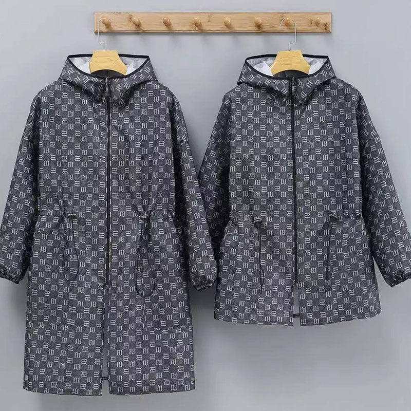 时尚百搭防风防尘薄款连帽外套