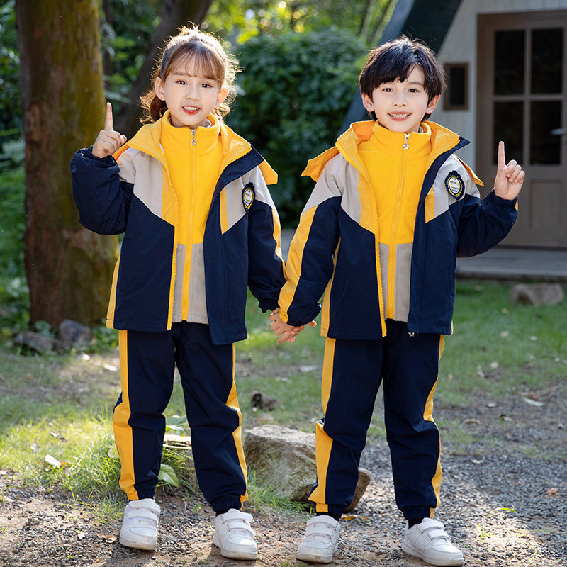 幼儿园冬季三合一冲锋衣加厚三件套小学生御寒加绒校服一年级班服