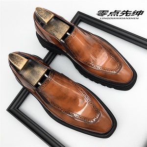 厚底亮面时尚雕花正装皮鞋男