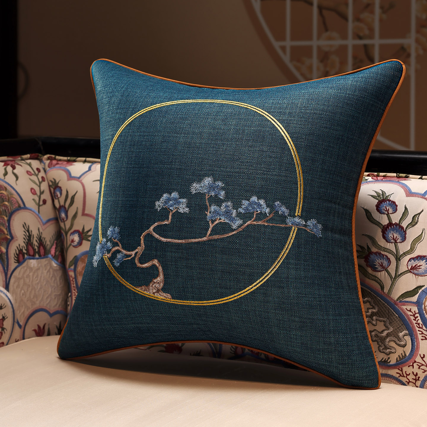 新中式靠垫红木沙发靠枕客厅实木家具绣花抱枕中国风茶椅禅意靠背