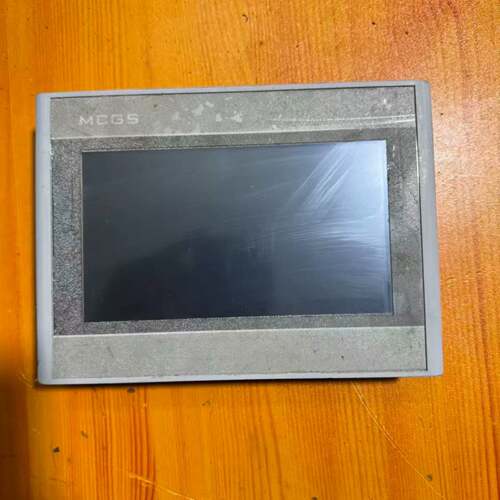 可维修昆仑通态TPC7032KW触摸屏，工业级嵌入式一体机，带US议价