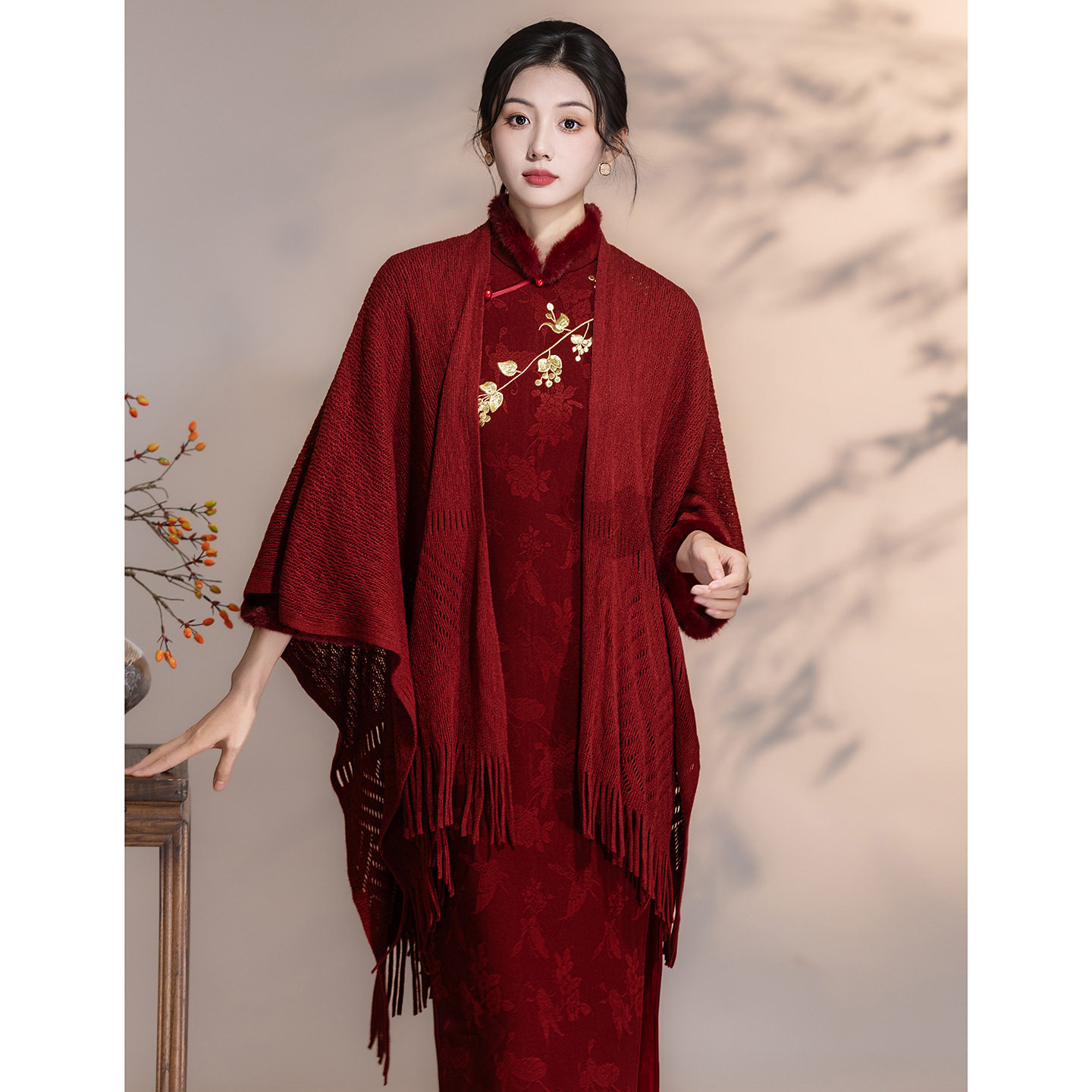 红色旗袍披肩搭配敬酒服新娘旗袍女新中式订婚礼服裙针织流苏外搭