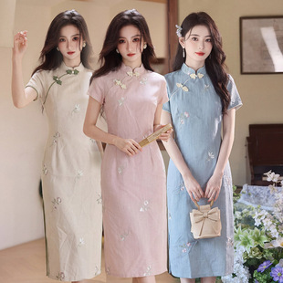 旗袍新中式 日常通勤穿绝美长款 绣花旗袍少女2026年春夏新款 年轻款