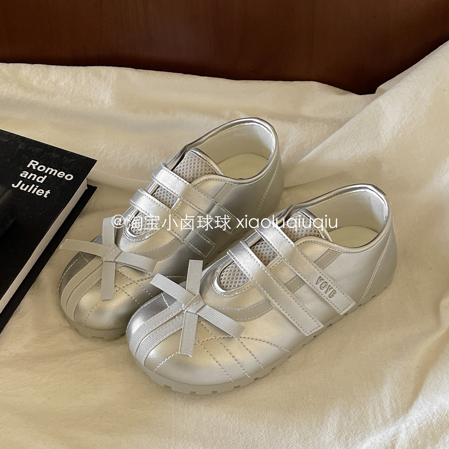 小卤球球 银色蝴蝶结芭蕾鞋子女ins潮百搭小众玛丽珍2026新款单鞋,女鞋,深口单鞋,淘宝优惠券,粉丝福利购,淘宝优惠卷