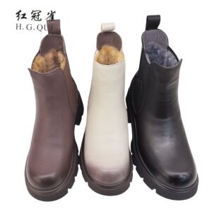 红冠雀女鞋2024冬季新款时装靴短靴马丁靴舒适软面女棉鞋21909Y