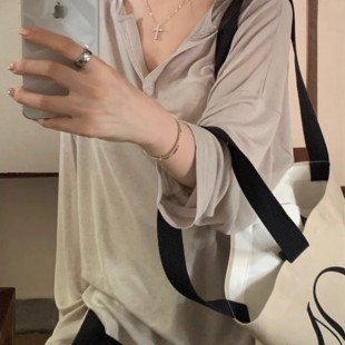 外搭宽松显瘦慵懒风上衣ins t恤女防晒罩衫 春秋季 小众百搭纯色长袖