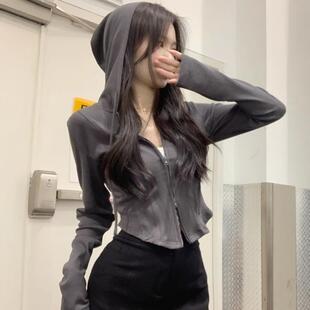 鱼骨紧身连帽短款上衣女早秋灰色运动小个子辣妹修身长袖开衫外套