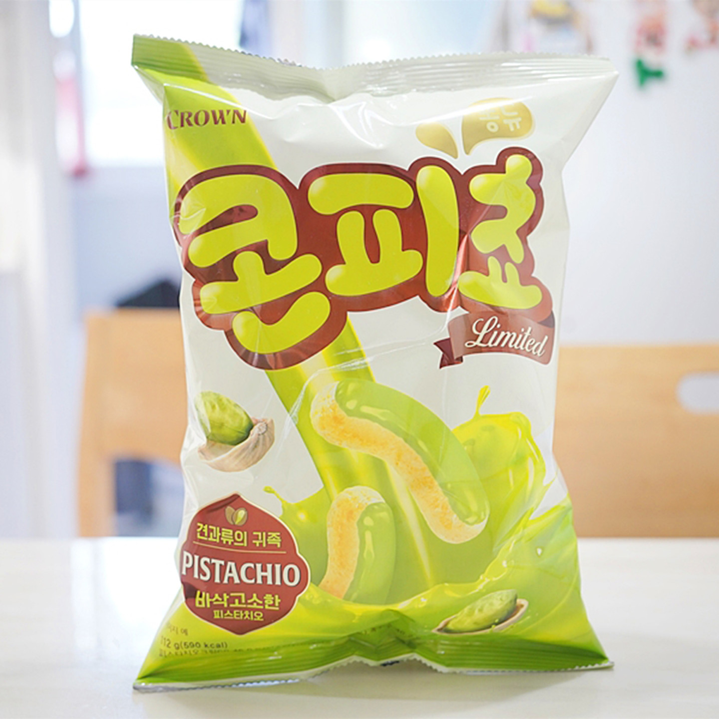 韩国进口零食品CROWN克丽安可拉奥开心果味膨化脆条休闲小吃 56g