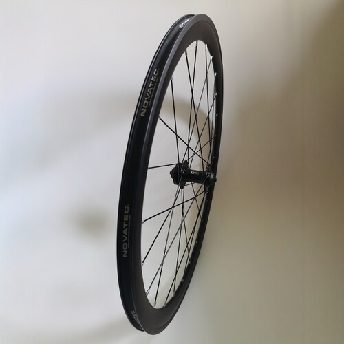 各大品牌快拆公路自行车碟刹轮组