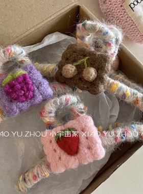 可爱羊毛毡抓夹草莓点点毛线抓夹13cm后脑夹盘发鲨鱼夹女大号发抓