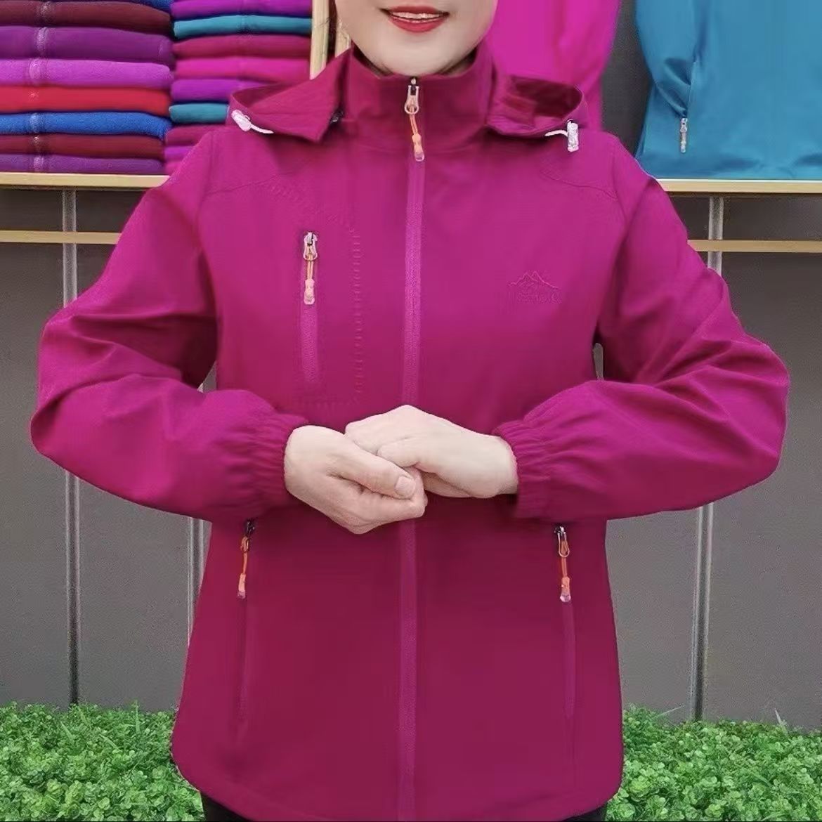 新款冲锋衣女春秋款薄外