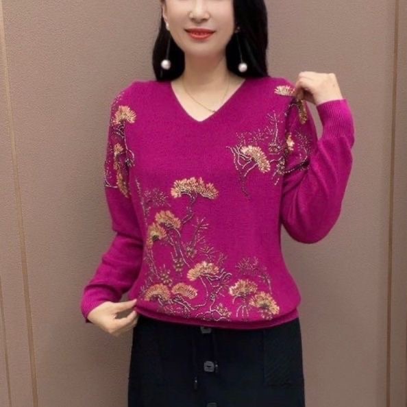 重工刺绣V领针织上衣女长袖显瘦时尚中年妈妈紫色打底衫