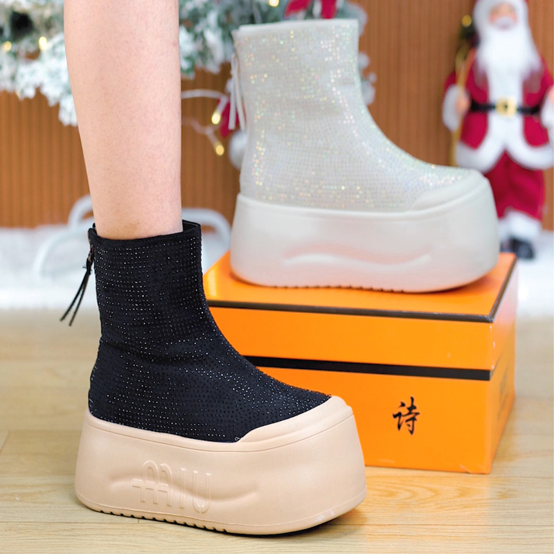 满天星水钻显瘦厚底短靴