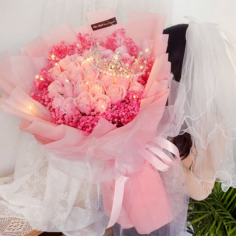 女神节玫瑰大花束满天星干花香皂永生花送女朋友女生毕业生日礼物