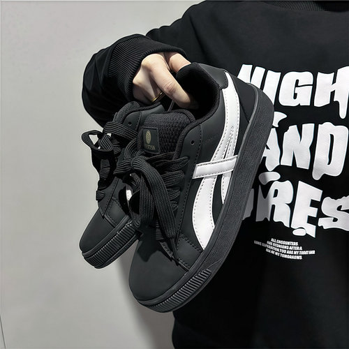 港风原创复古黑色板鞋男ins潮2025冬季新款百搭运动休闲面包鞋女