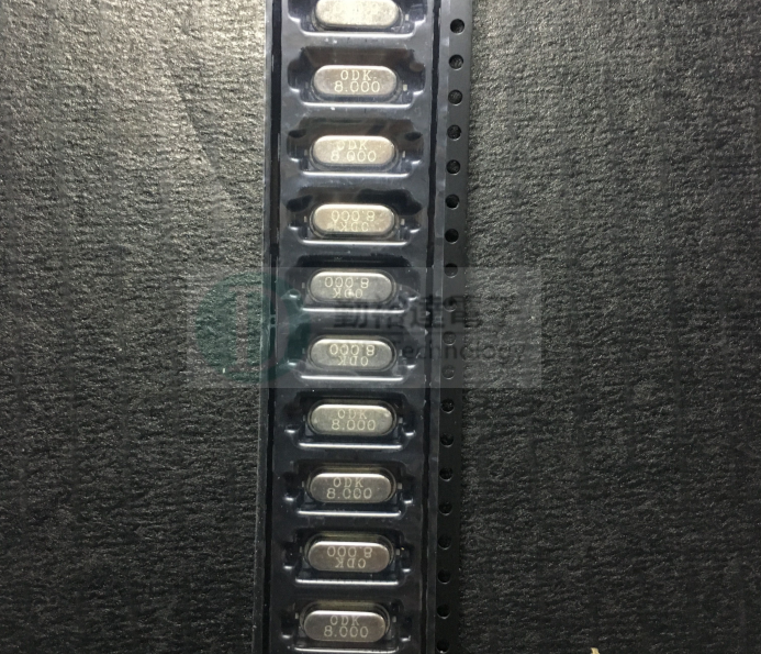 直插晶振 X49SD8MSD2SC 8.000MHz 20pF ±20ppm 袋装 HC-49V封装