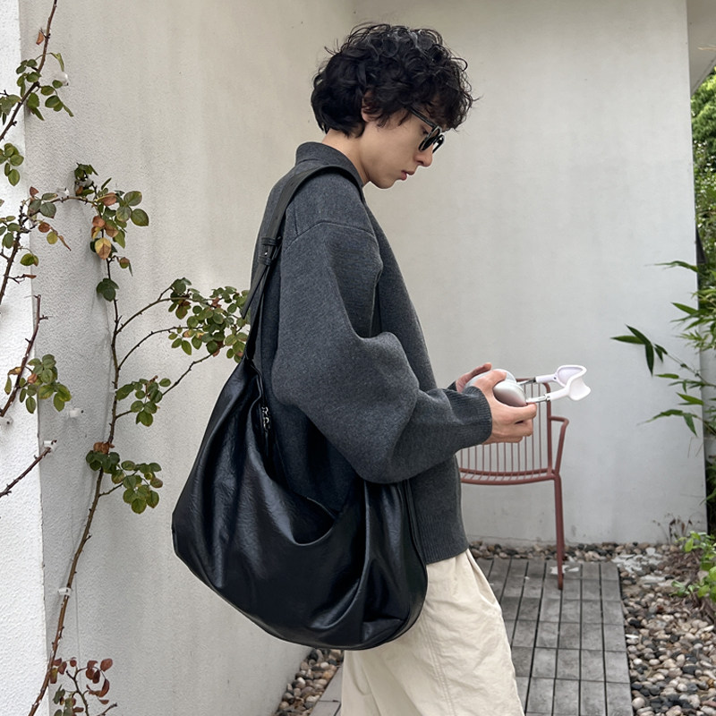 thumbnail for NIN original Japanese street shoulder crossbody large capacity retro ins broadband tote bag men's and women's leather commuter bag