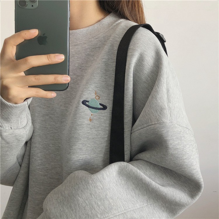 C muzi21秋巨厚实！重磅质感星球刺绣宽松加厚加绒圆领套头卫衣女