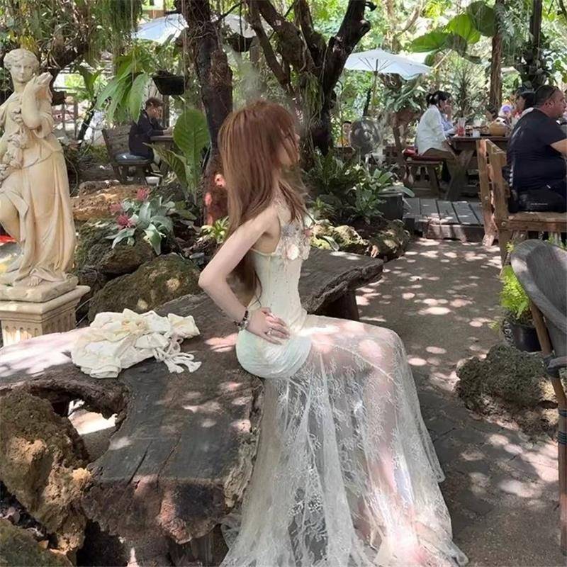 重工立体花朵网纱吊带连衣裙女夏季纯欲气质收腰蕾丝拼接鱼尾长裙
