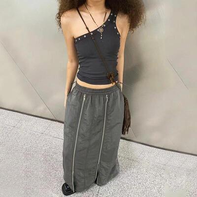 西海岸穿搭铆钉设计斜肩带背心女24夏季修身显瘦无袖螺纹单肩吊带