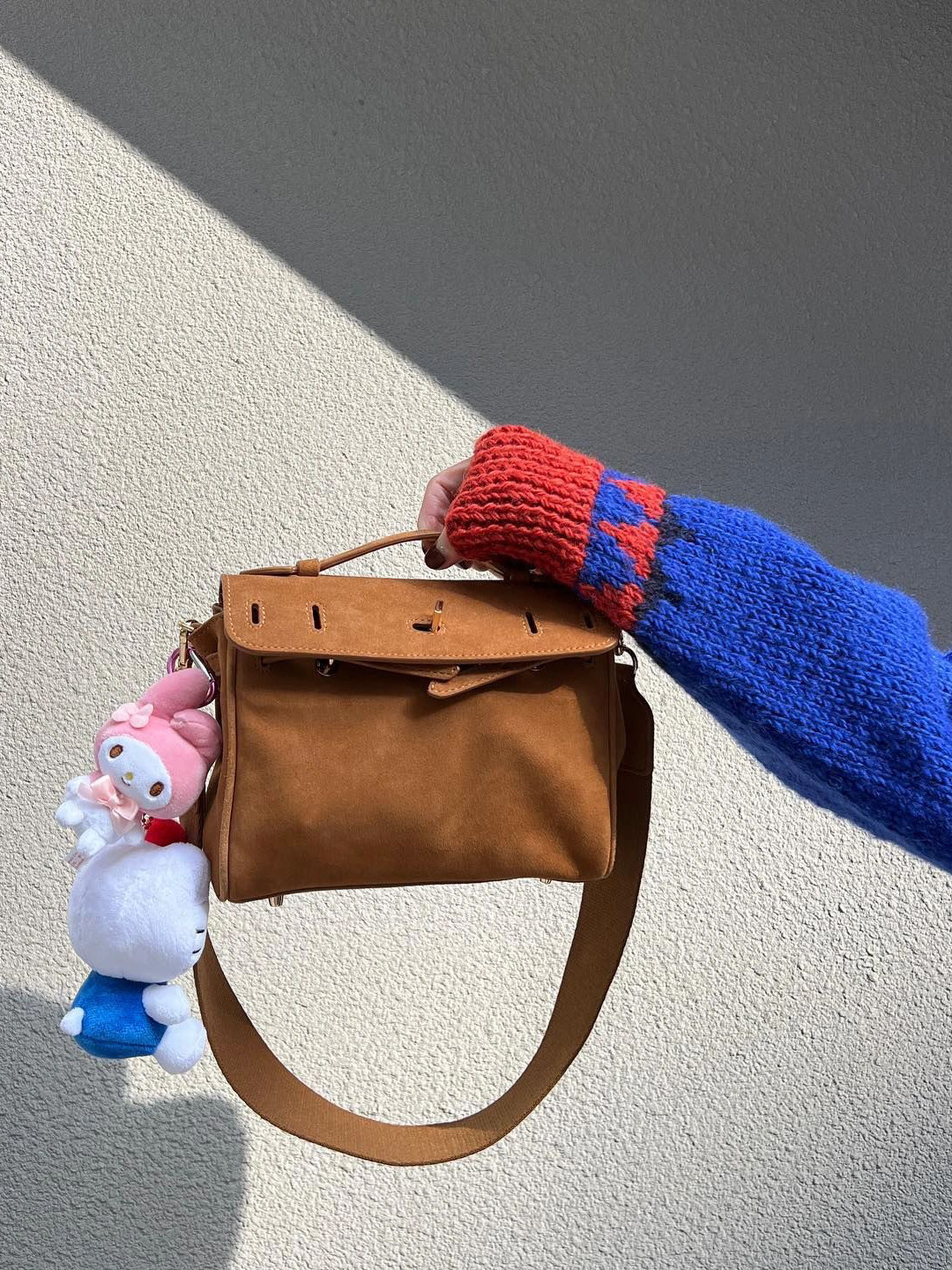 麂皮绒休闲韩代设计凹造型手提包