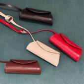 时尚 THREE新品 网红同款 百搭mini挂脖纯色圆形口红包配饰包