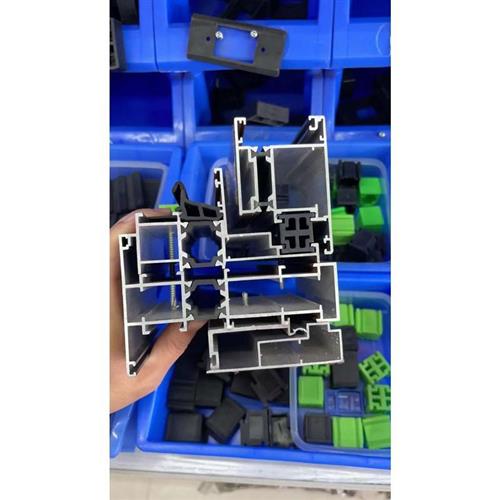 样角卡扣样角连接件样角扣展示铝材塑胶件门窗配件样角胶断桥门窗