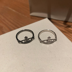 可晃动土星戒指简约光面镂空星球叠戴食指戒手饰