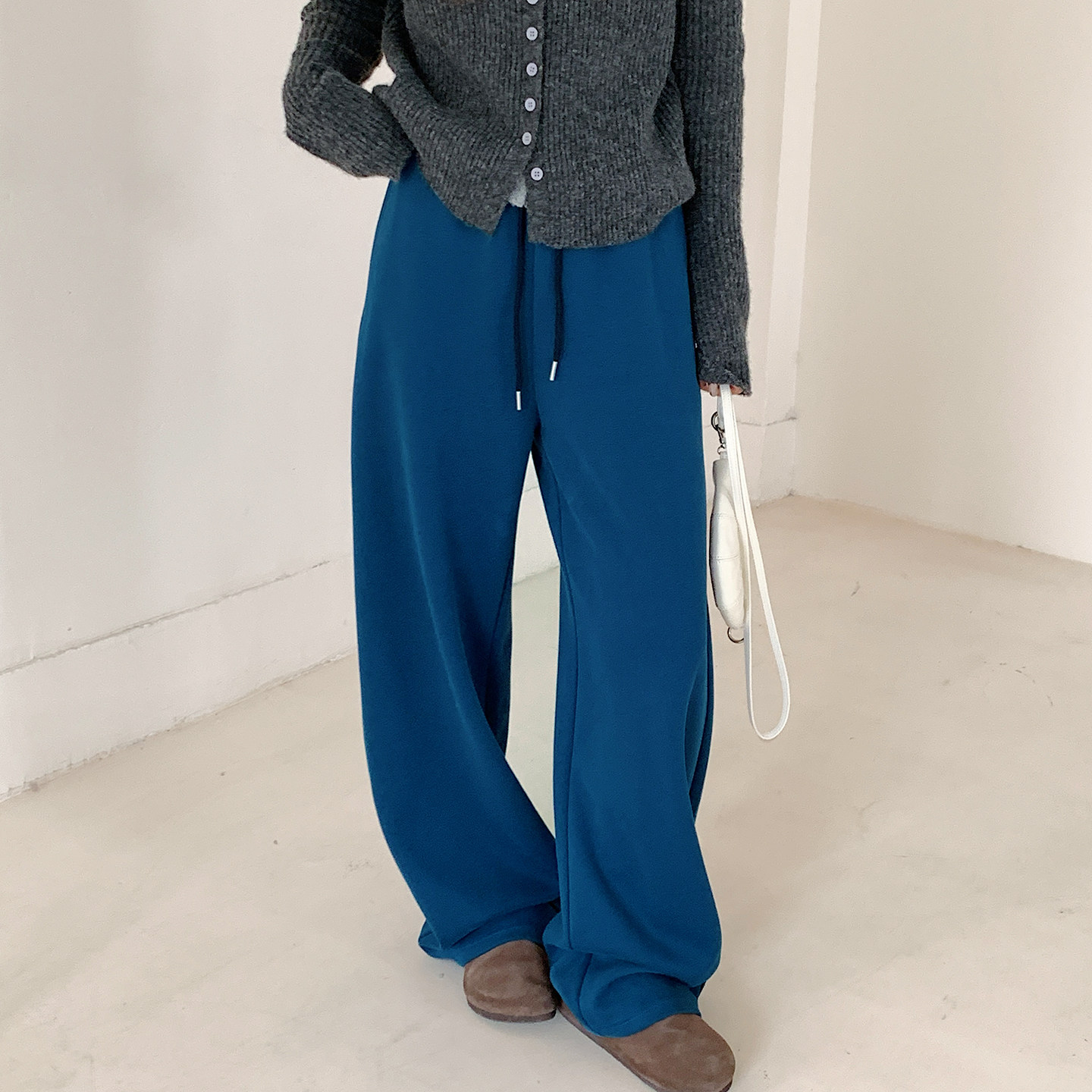 蓝色弯刀裤女25冬季新款抽绳运动香蕉裤休闲卫裤宽松慵懒风阔腿裤,女装/女士精品,休闲裤,淘宝优惠券,粉丝福利购,淘宝优惠卷