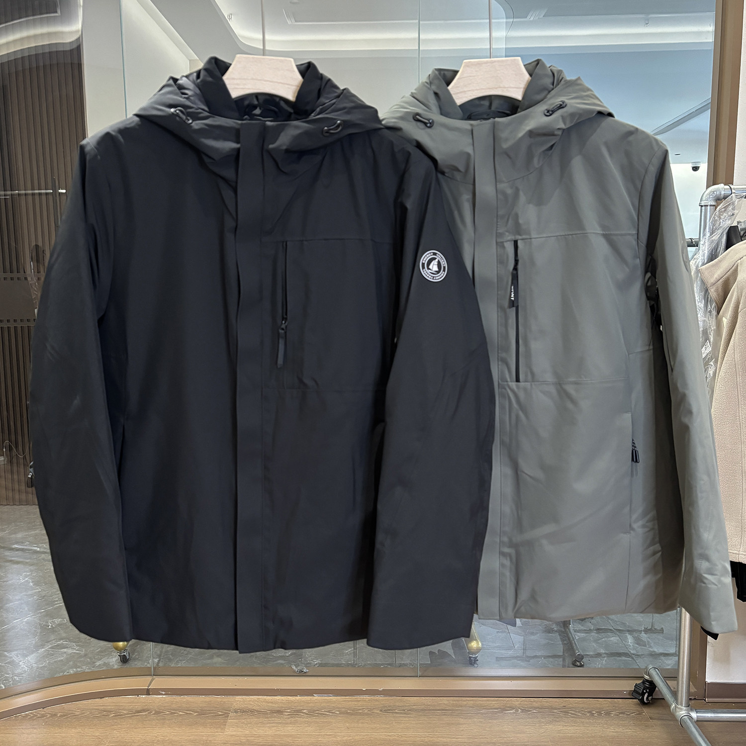 H单磁吸拉链防风防水连帽棉服