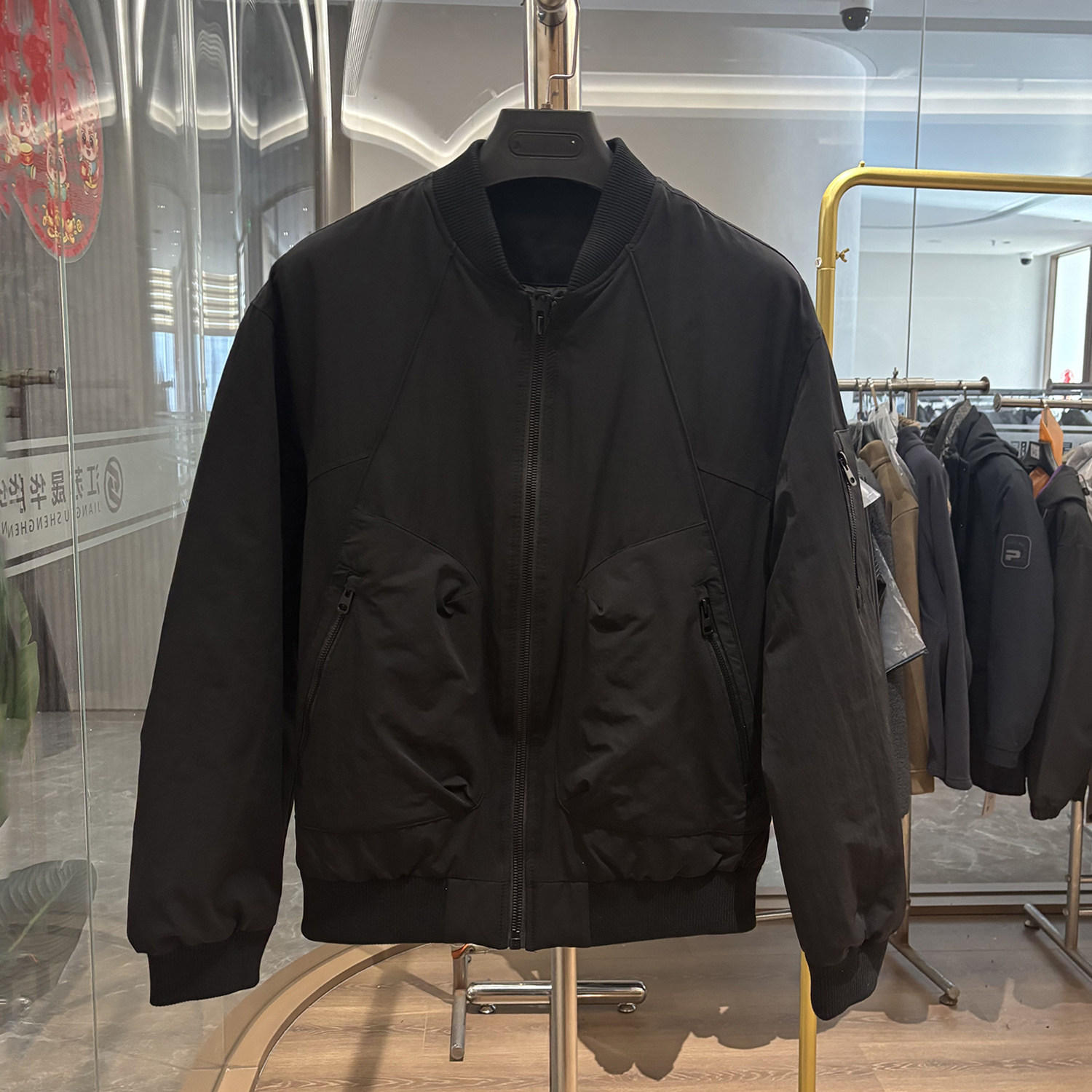 90鸭绒时尚棒球领插肩袖羽绒服