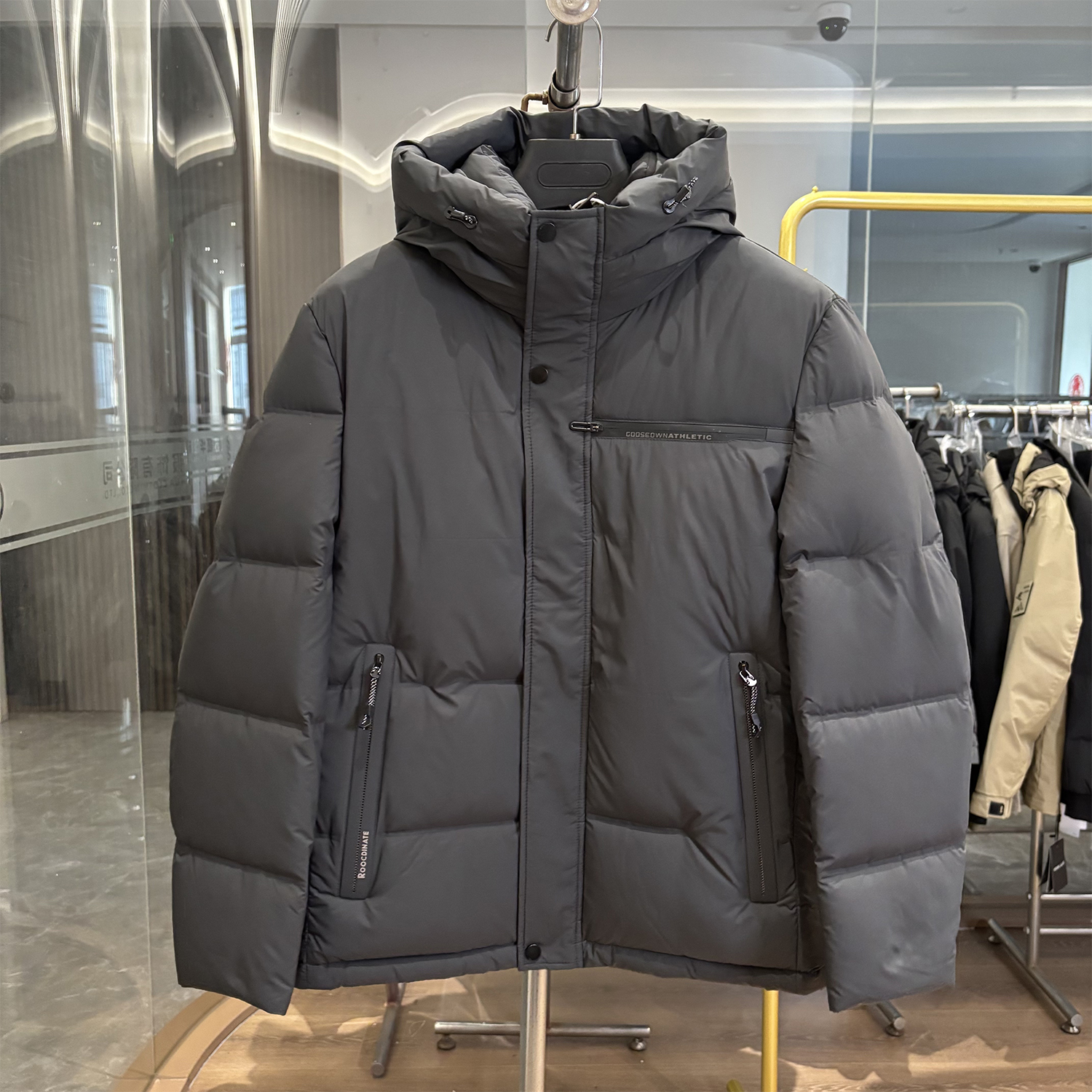 奢品大朵绒加厚抗寒连帽羽绒服