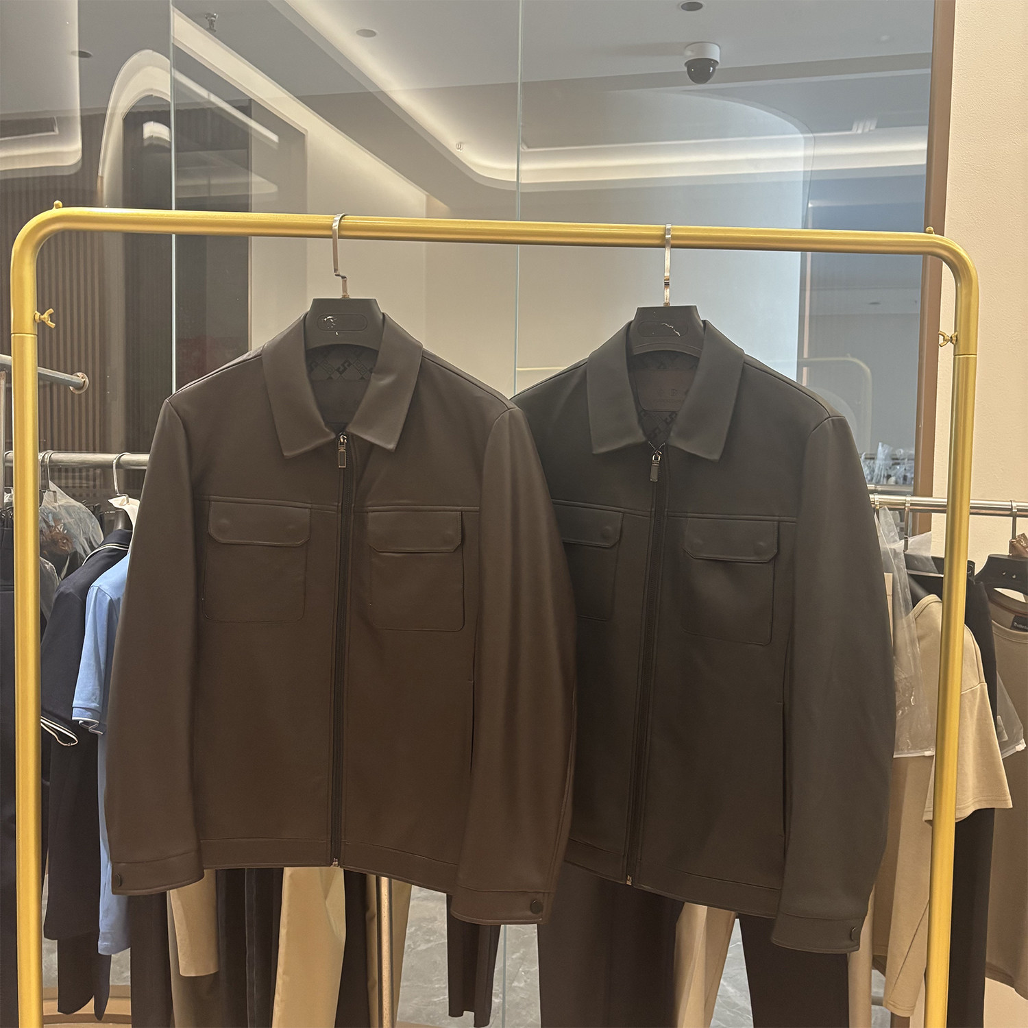 商店单软PU皮翻领商务休闲皮衣