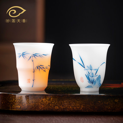 手绘兰香竹影茶杯主人杯