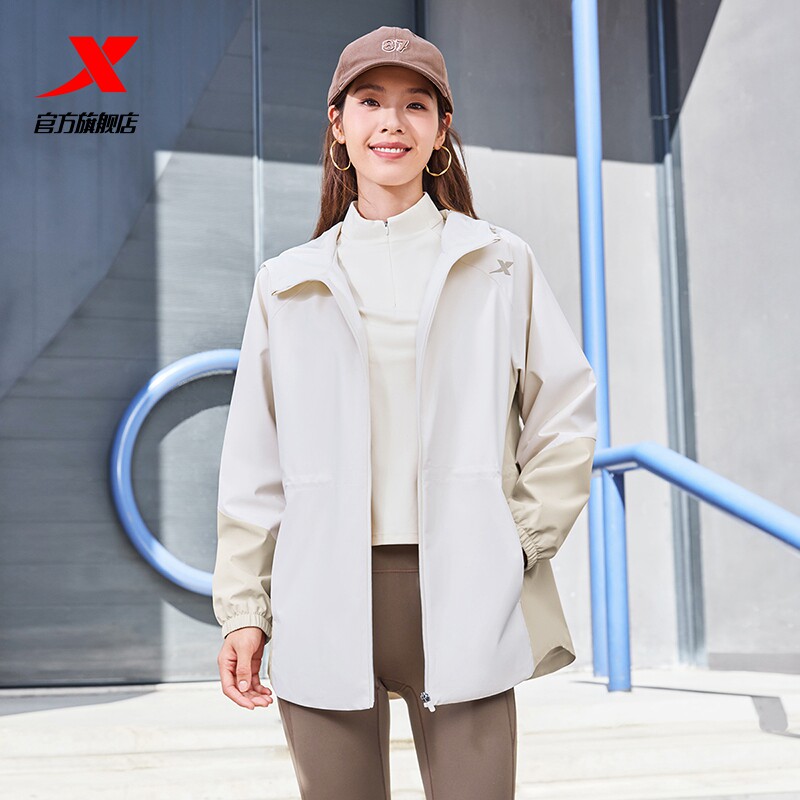 特步防泼水外套女2026年秋季新款训练女装运动上衣薄款夹克风衣女