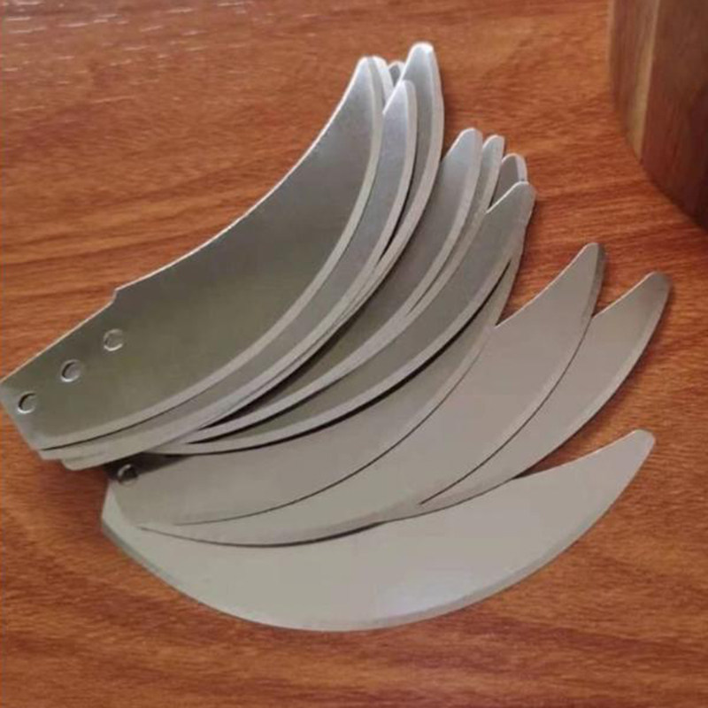 绞肉机刀片碎肉机绞馅机刀头绞菜机搅拌机蒜泥器刀片替换配件通用