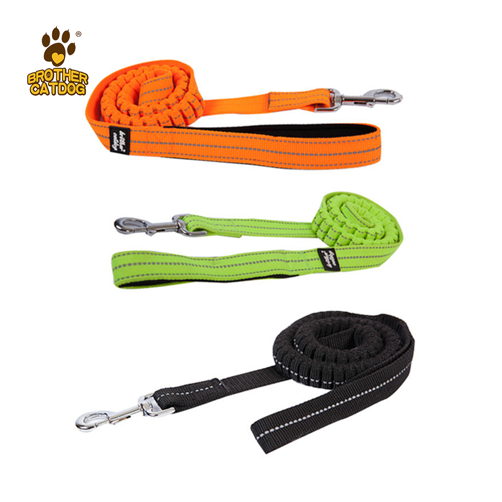 狗狗牵引绳夜间反光条防走丢坚固