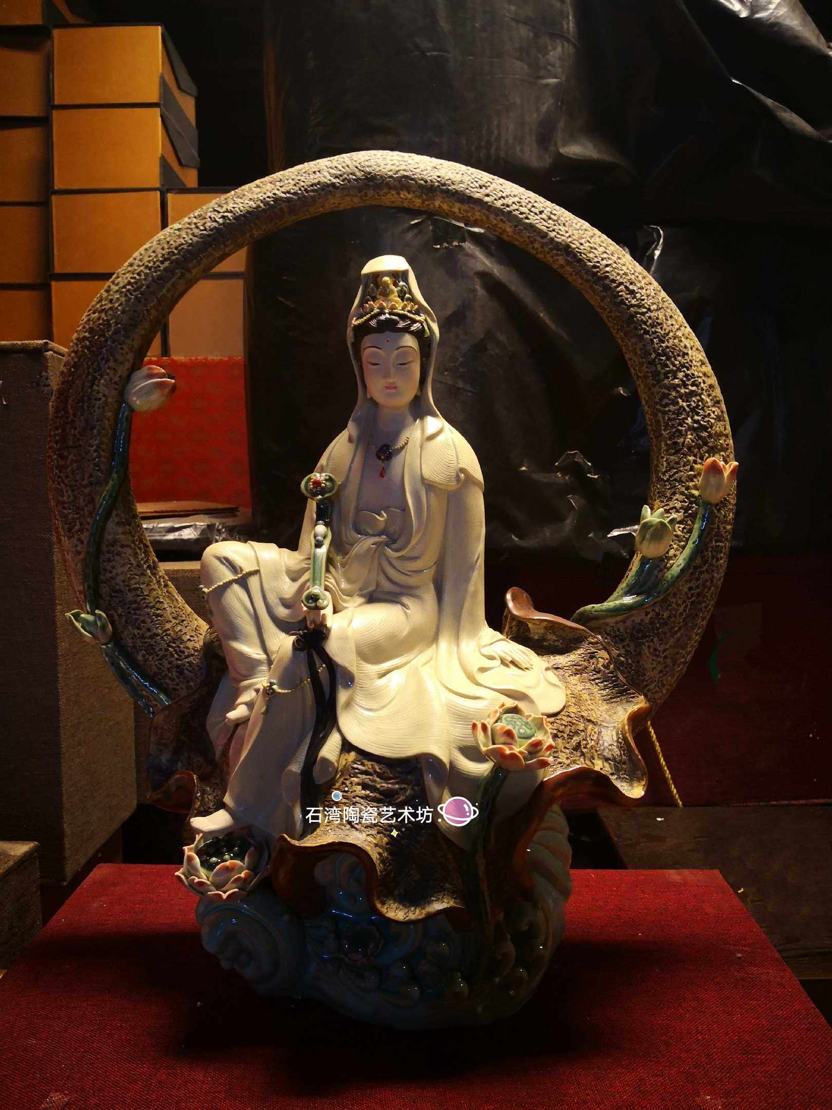 冯志伟水月观音玄关供奉石湾陶瓷