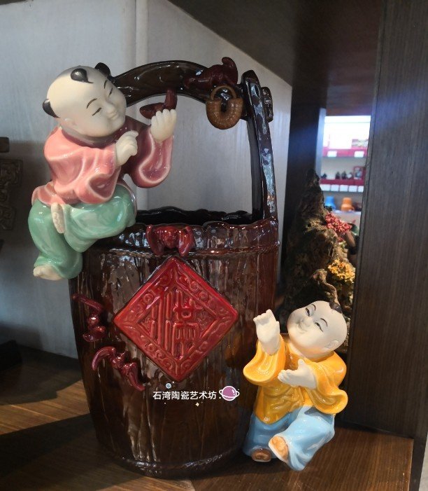 陶瓷招财童子手工风水精品摆件