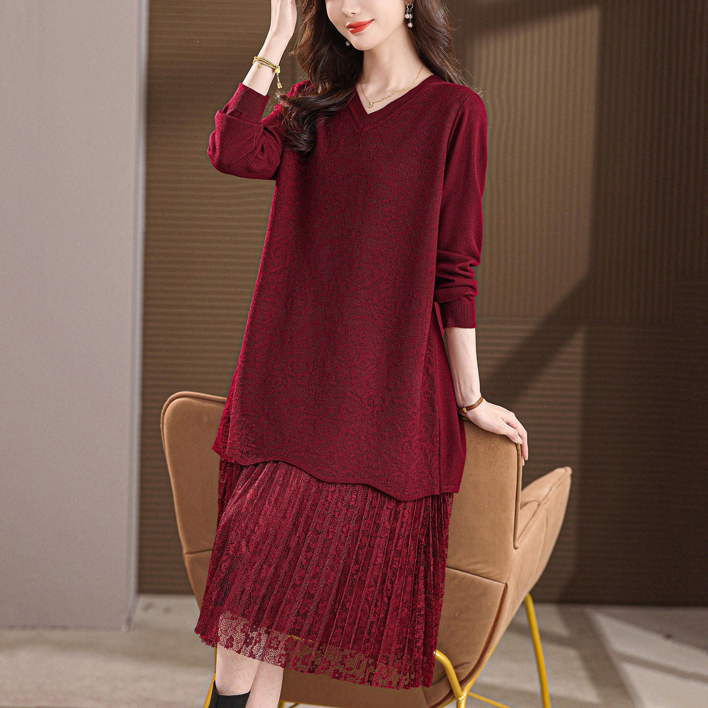 蕾丝拼接连衣裙秋冬端庄大气妈妈毛衣裙长款2025新款洋气打底裙子