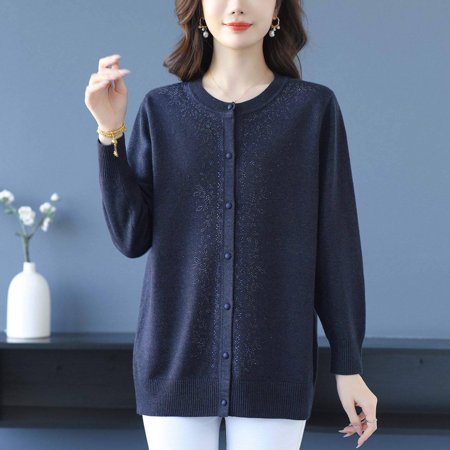 妈妈春秋薄款外套中长款大码遮屁股上衣显瘦洋气中老年针织开衫女