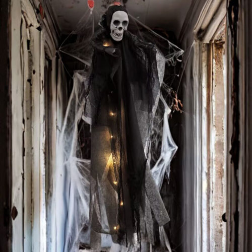 Halloween Light Up Skull Ghost Ornament 发光骷髅吊鬼装饰道具