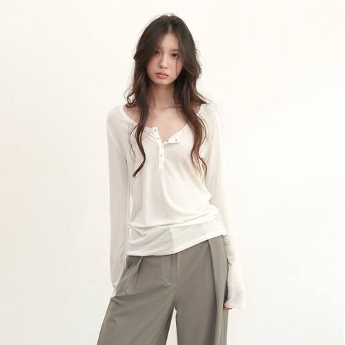 White long sleeved T-shirt women's top slim fit上衣修身内搭