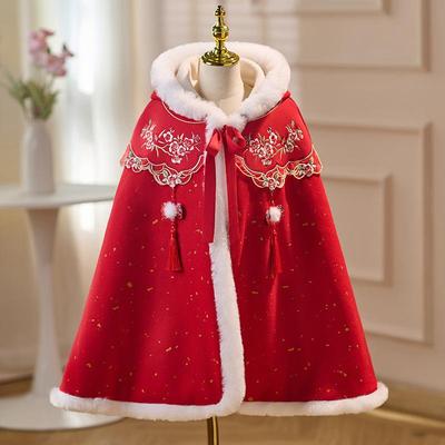 Girls' red velvet and thickened poncho女童斗篷红色斗篷