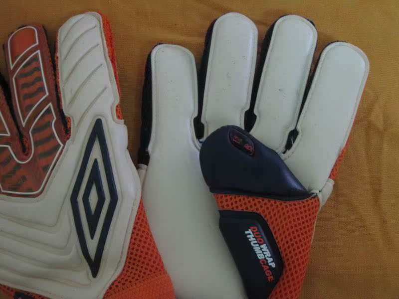 Gants de football UMBRO   - Ref 2590366 Image 3